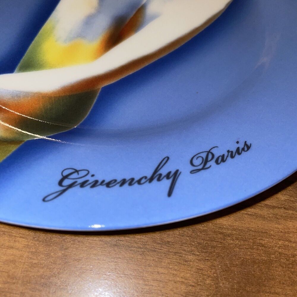 Vintage Flower Plates Givenchy Paris Les Fleurs de Parfums Porcelain Set Of Four - Picture 3 of 12